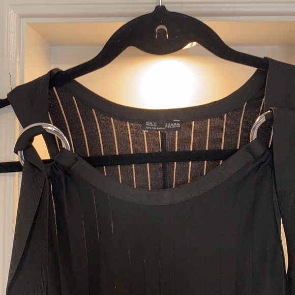 Black Asymmetrical Zara dress - Picture 2 of 7